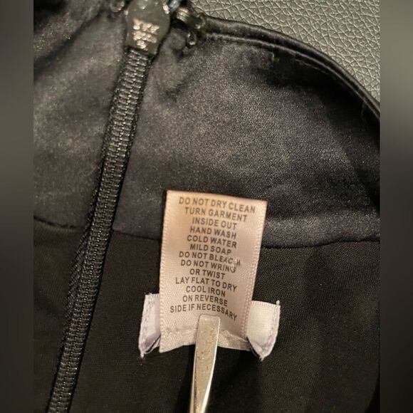 CACHE Bodycon Dress  - Picture 13 of 14